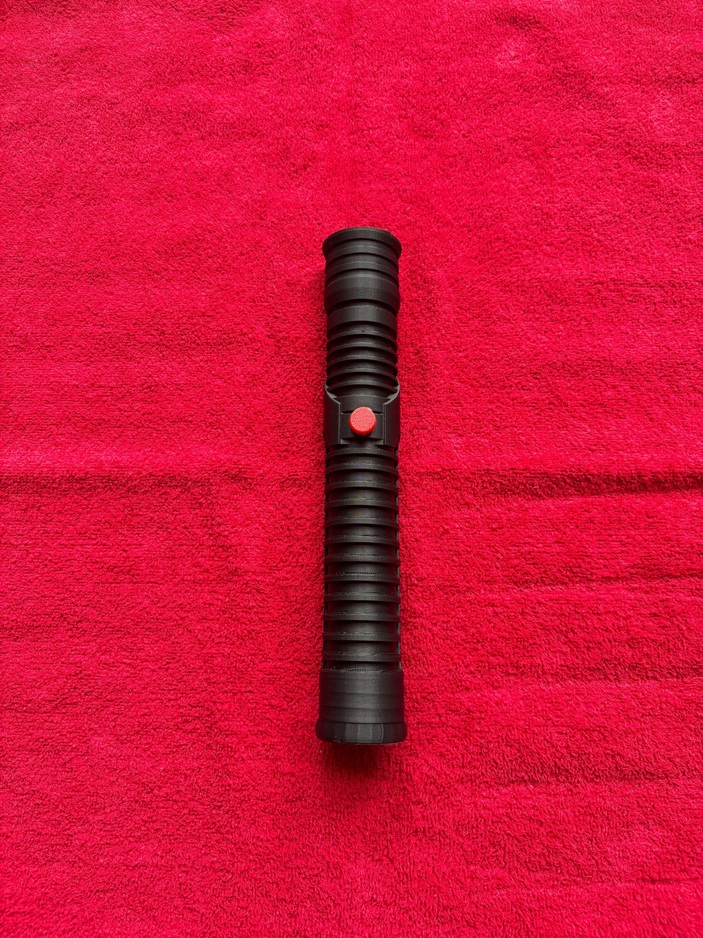 3D Printed Qui Gon Jinn Lightsaber Prop With Collapsible Blade