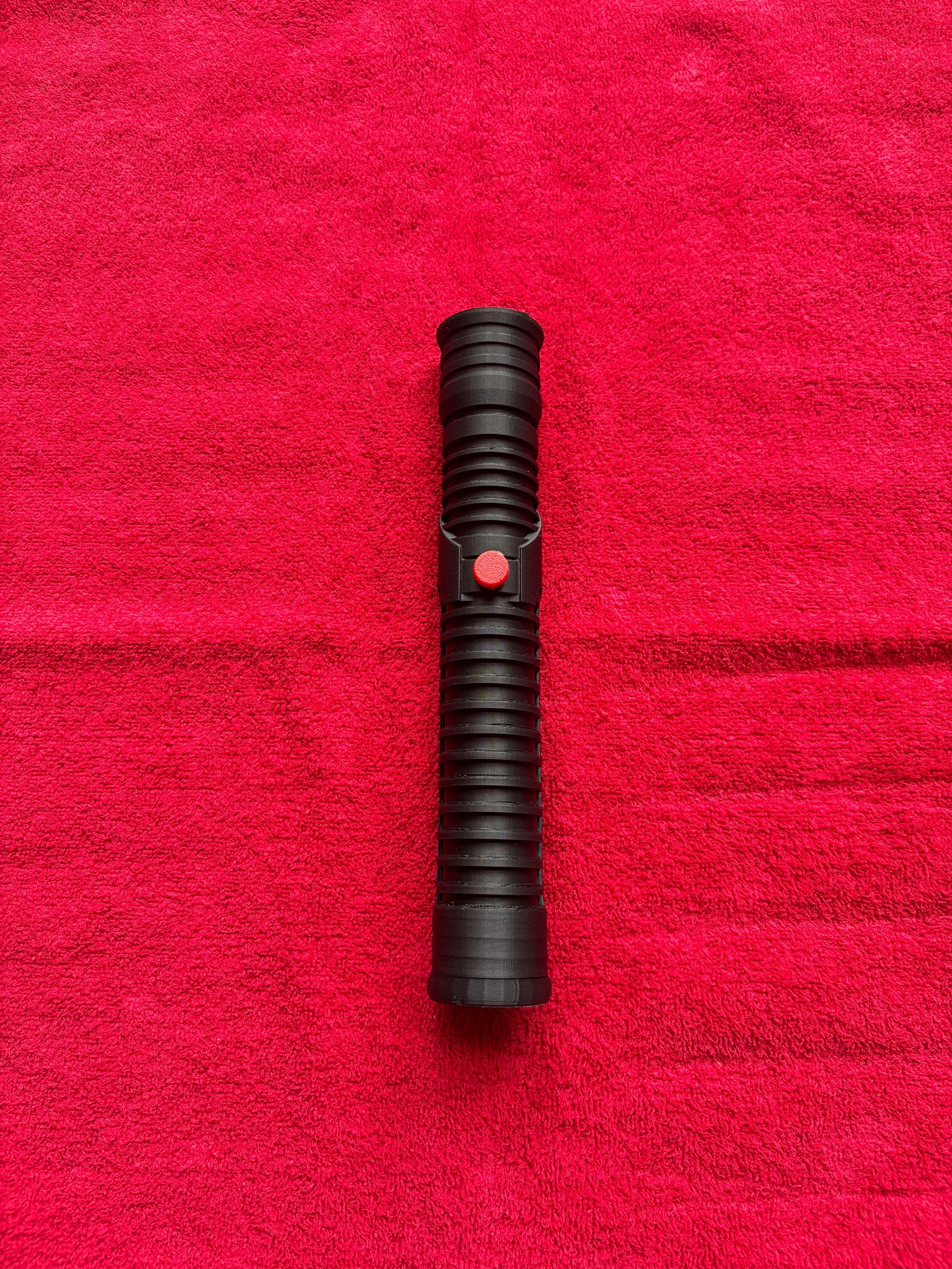 3D Printed Qui Gon Jinn Lightsaber Prop With Collapsible Blade