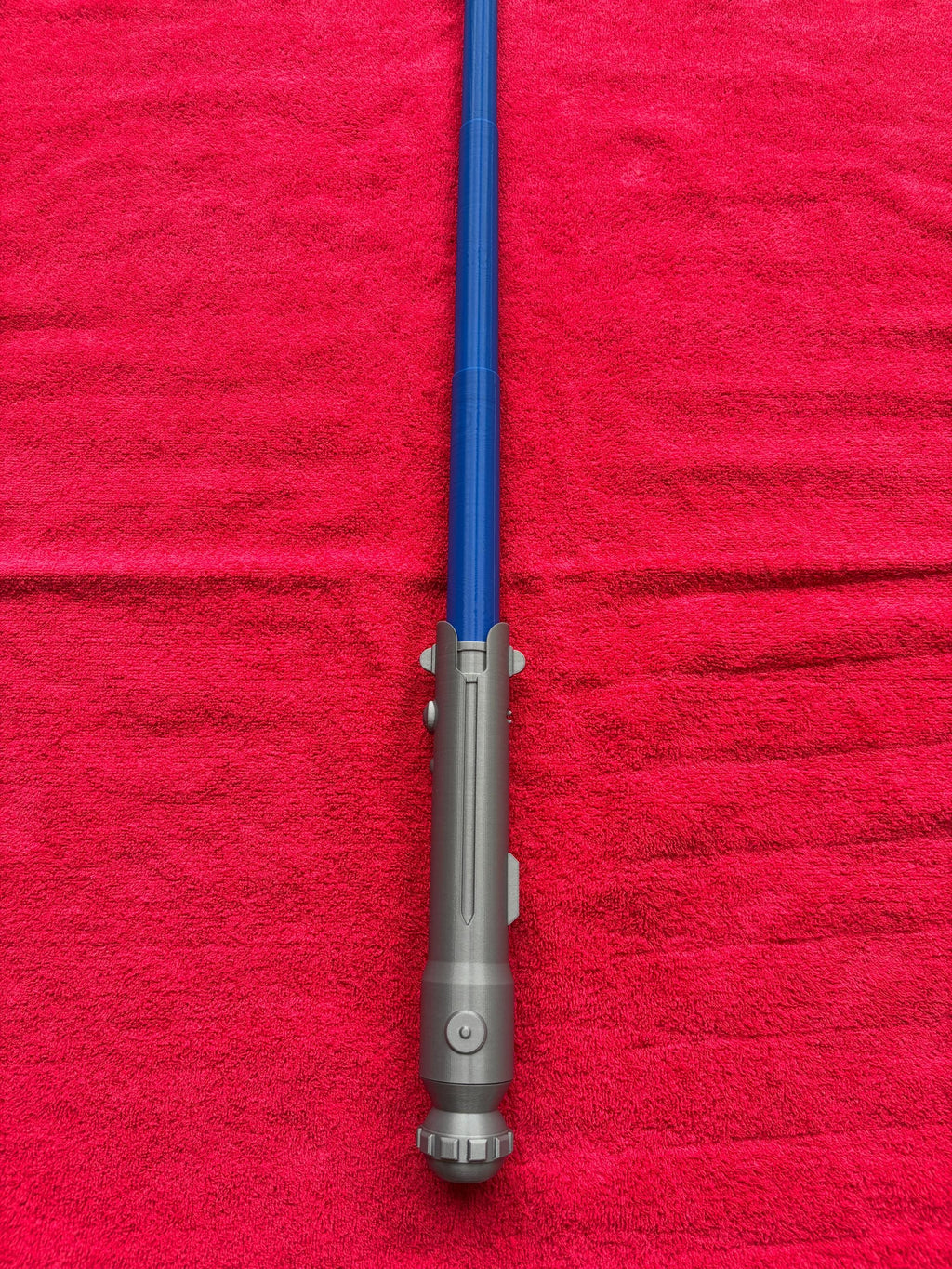 3D Printed Ahsoka Mainsaber Prop With Extendable Blade