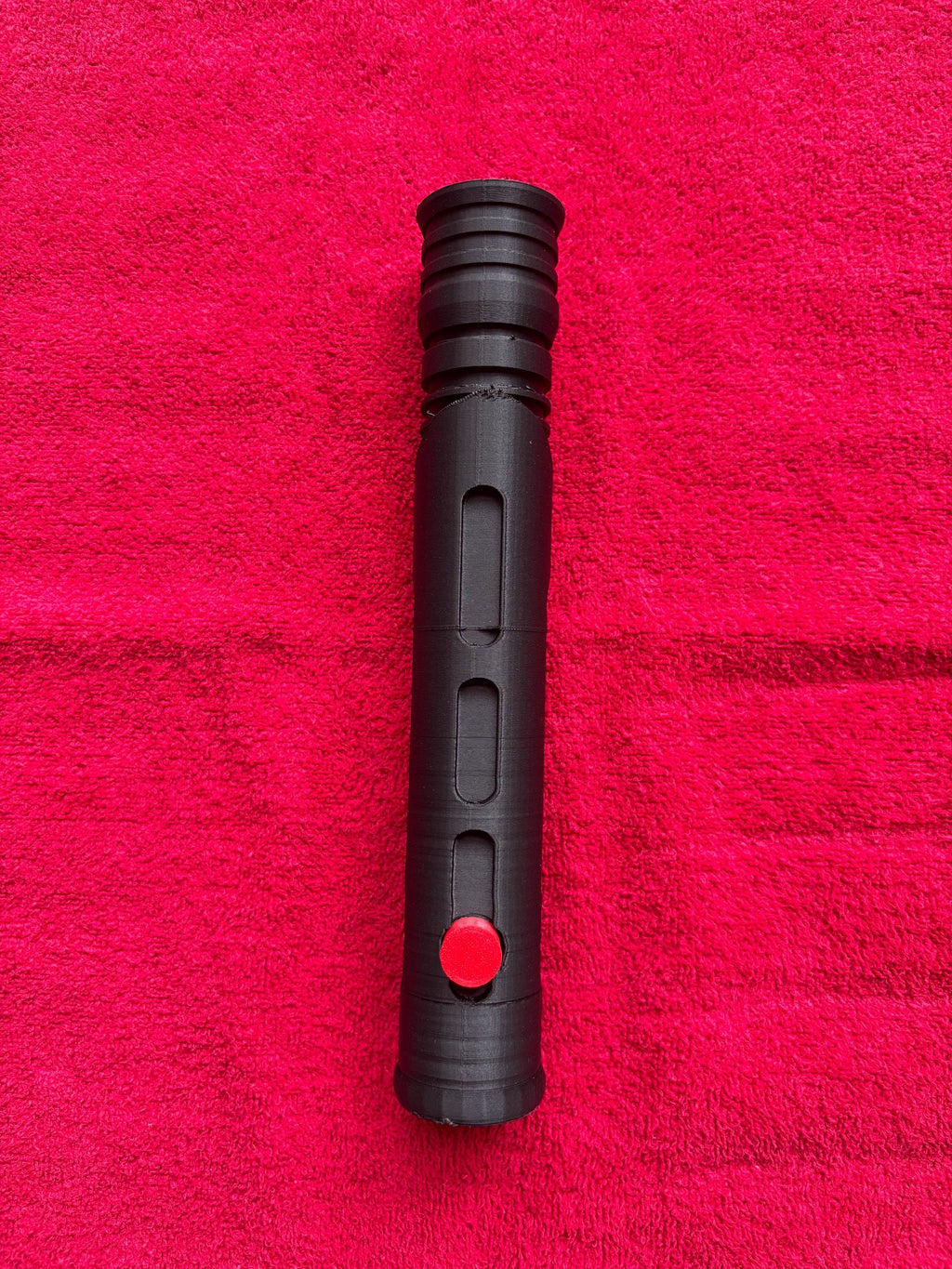 3D Printed Qui Gon Jinn Lightsaber Prop With Collapsible Blade